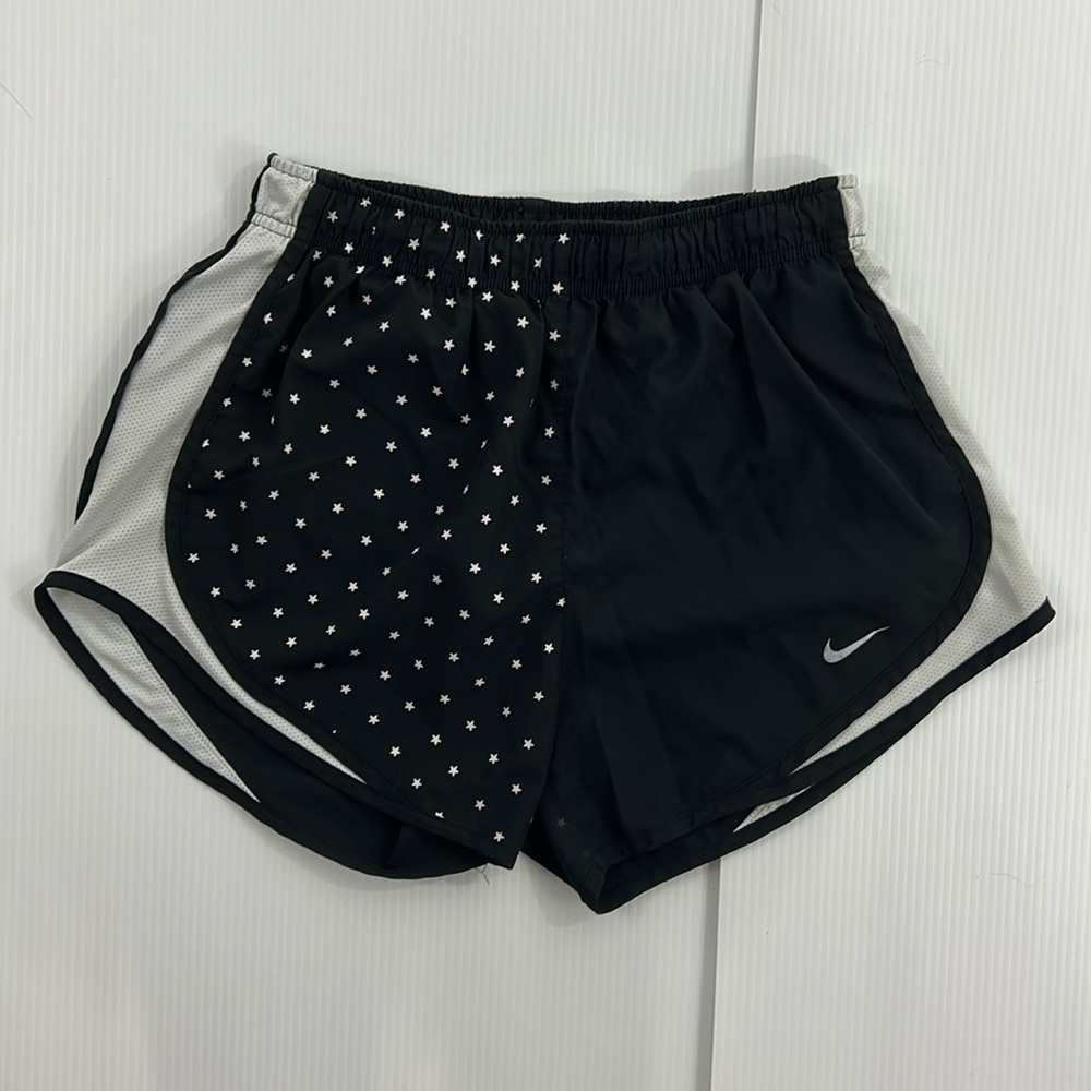 389. Women’s Nike black‎ & white shorts (S)